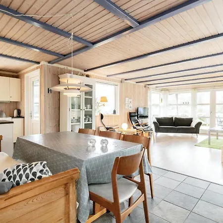 度假居 Perikumvej Aakirkeby I Vester Somarken